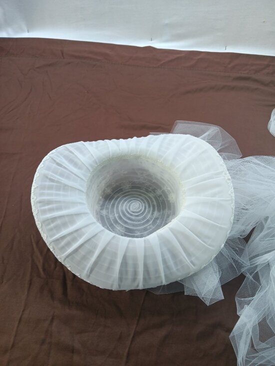 Bridal Hat White pearls 3\